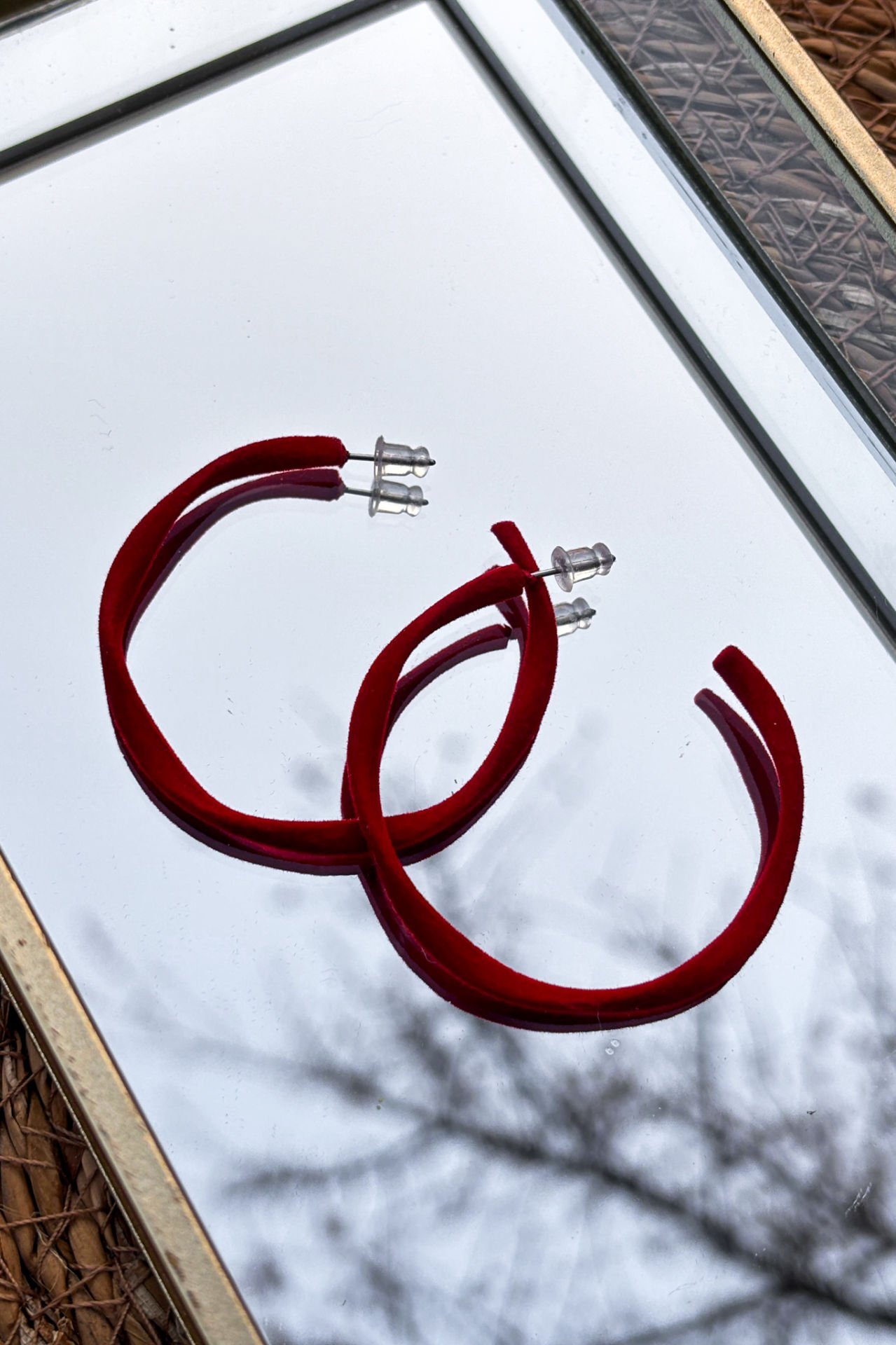 Kırmızı Kadife Kaplama Halka Küpe