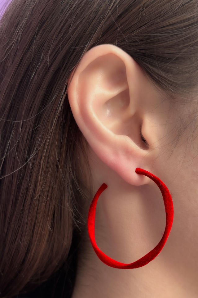 Kırmızı Kadife Kaplama Halka Küpe