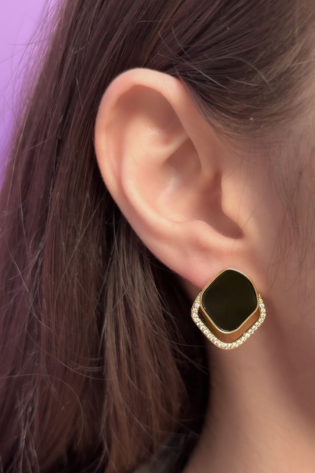 Siyah Detaylı Taşlı Modern Küpe