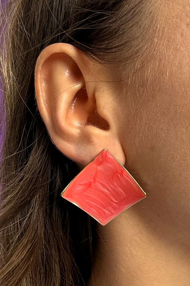 LvLv Gold Detaylı Pembe Mineli Kare Plaka Küpe 1024