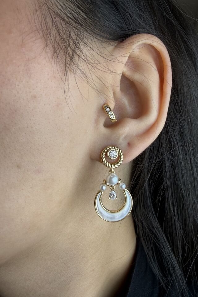 LvLv XP Gold Rengi Sedef Taşlı İnci Detalı Taşlı Sallantılı İğne Küpe