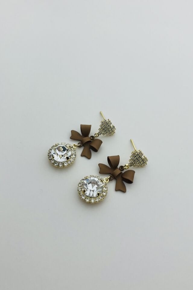 LvLv Gold Rengi Kahverengi Fiyonk Detaylı Kalpli Zirkon Taşlı Sallantılı İğne Küpe