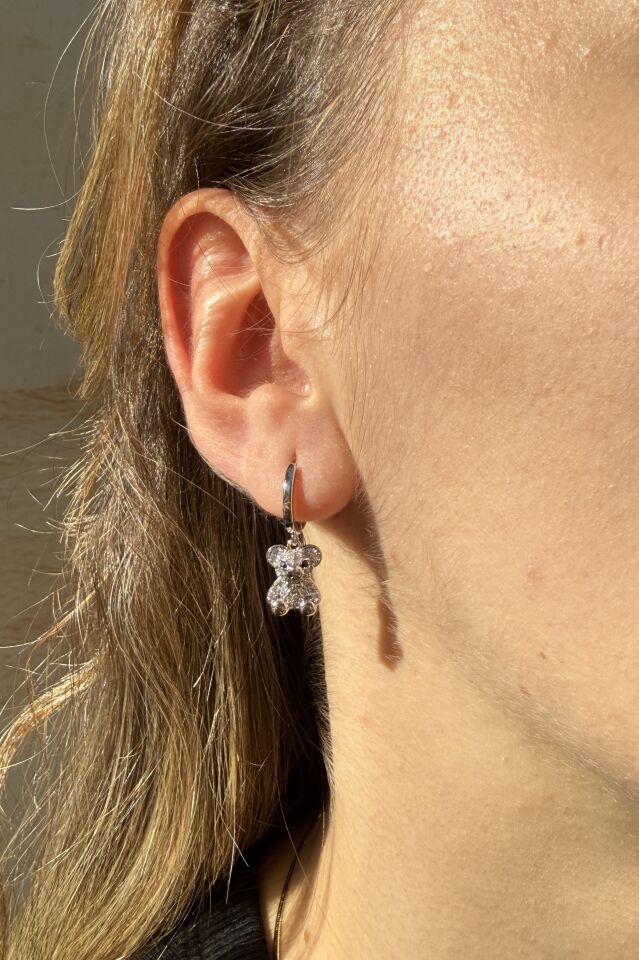 LvLv Gümüş Rengi Ayıcık Model Sallantılı Halka Küpe