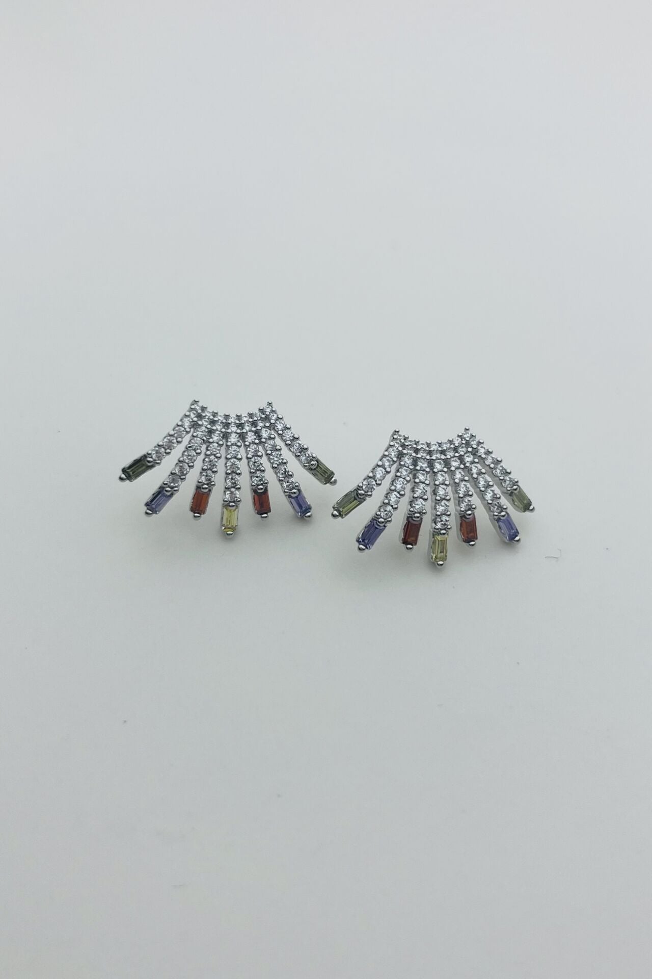 LvLv XP Gümüş Rengi Renkli Taş Detaylı Zirkon Taşlı Çoklu Görünüm İğne Küpe