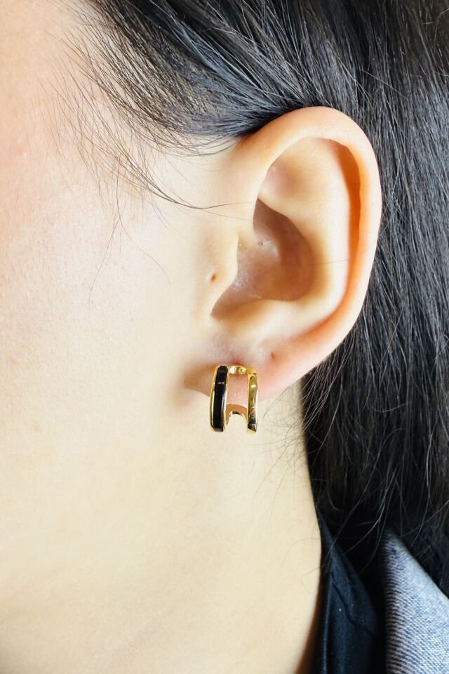 LvLv Gold Rengi Siyah Sedef Taşlı Kıvrımlı İğne Küpe