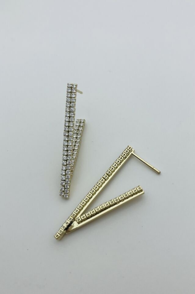 LvLv XP Gold Rengi Zirkon Taşlı Üçgen Tasarım İğne Küpe