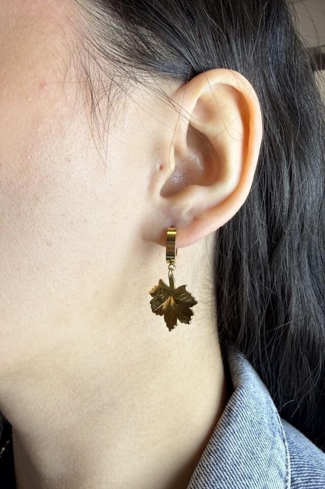 LvLv Gold Rengi Çınar Yaprağı Model Sallantılı Çelik Halka Küpe