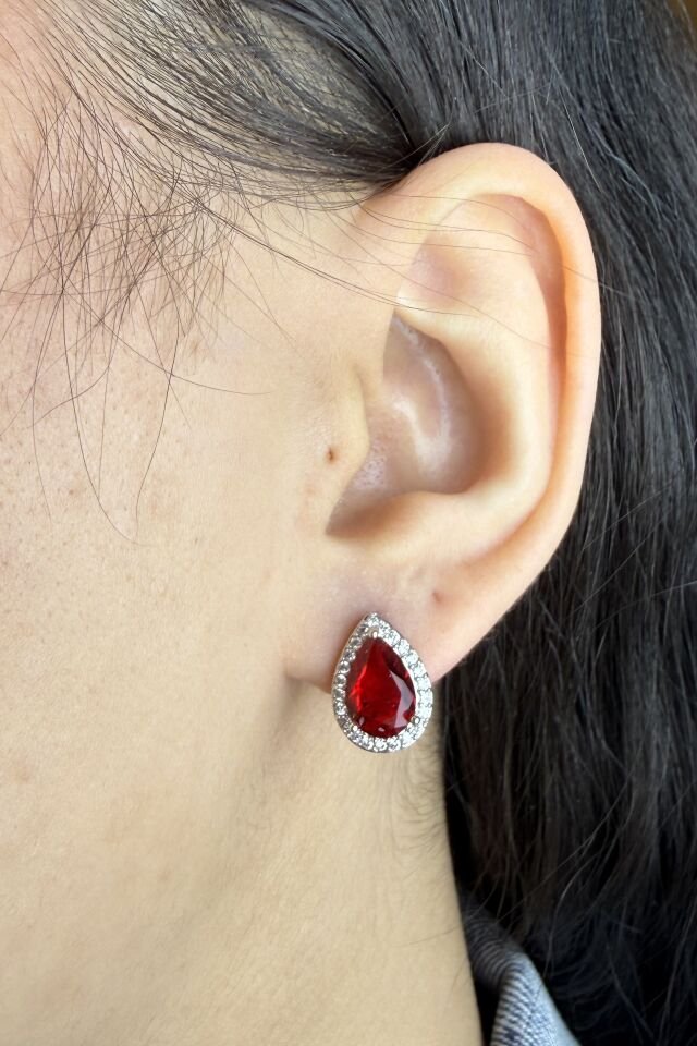 LvLv Gümüş Rengi Kırmızı Taşlı Damla Model İğne Küpe