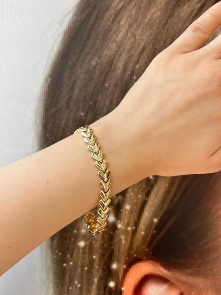 Yeni Sezon Geometrik Motifli Zarif Taşlı Bileklik