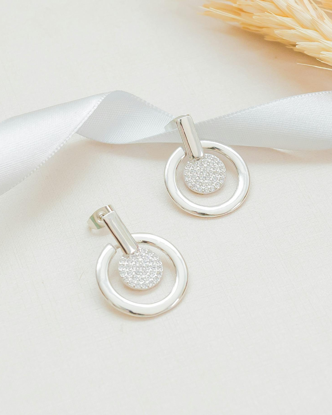 Gümüş İğneli Tasarım Küpeler